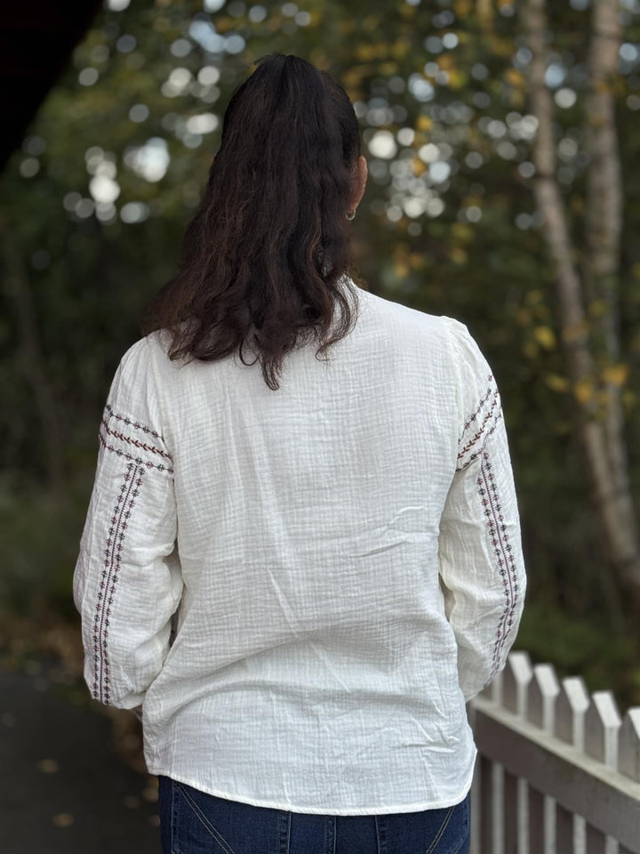 Le Coco - Silje bluse med broderier