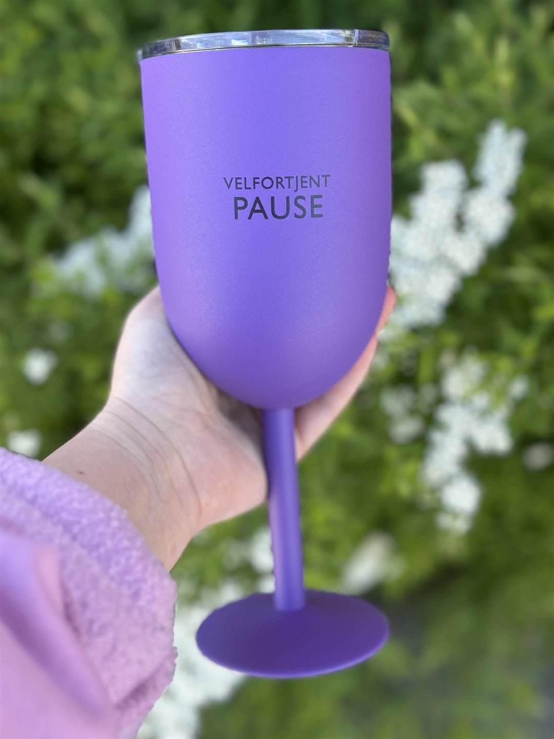 Pictureit - Termo vinglass med tekst "velfortjent pause" - Lilla