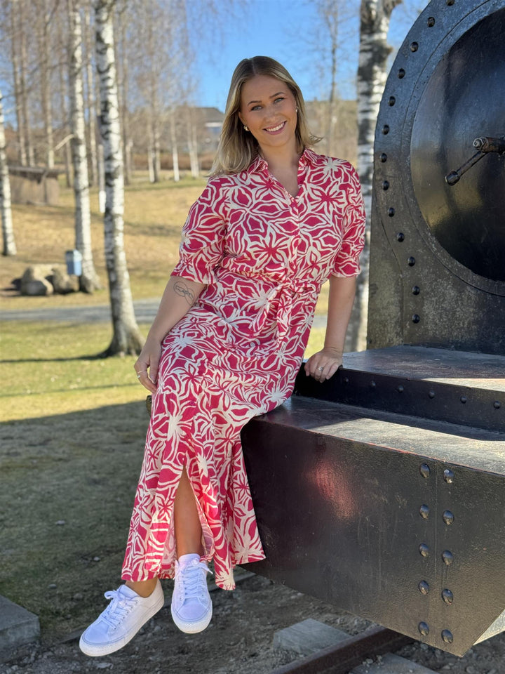 Kaffe Clothing - KAMira plain weave Kjole