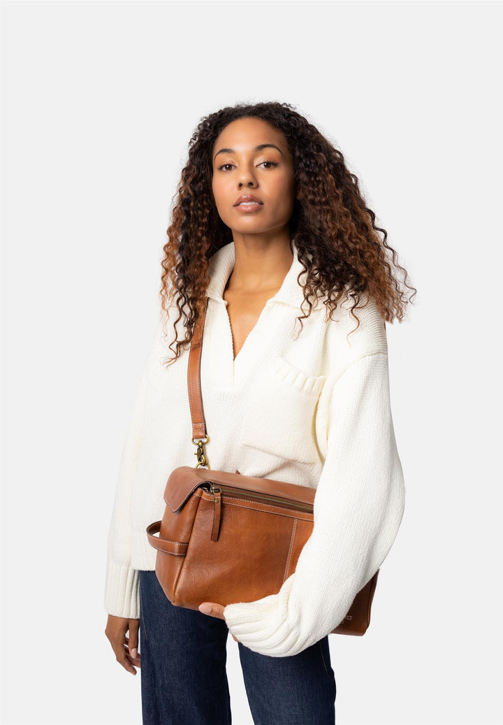 Redesigned - PROJECT 44 - Skinnveske for strikkeentusiasten