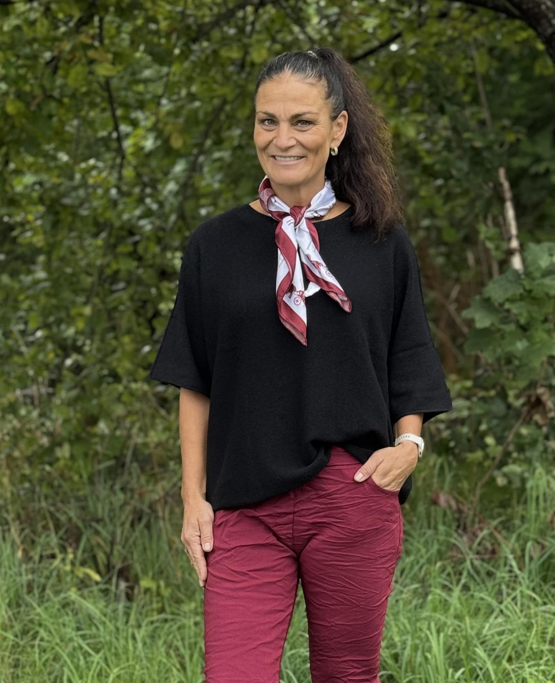Drøbak Motehus - Mona genser med kort erm - Sort