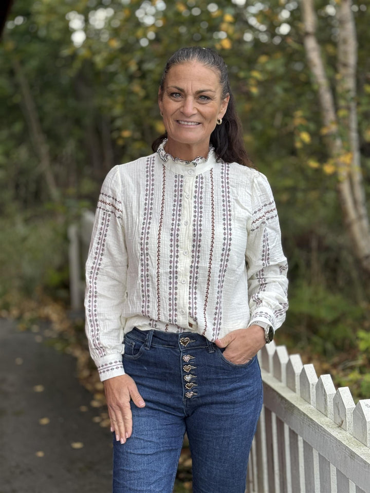 Le Coco - Silje bluse med broderier