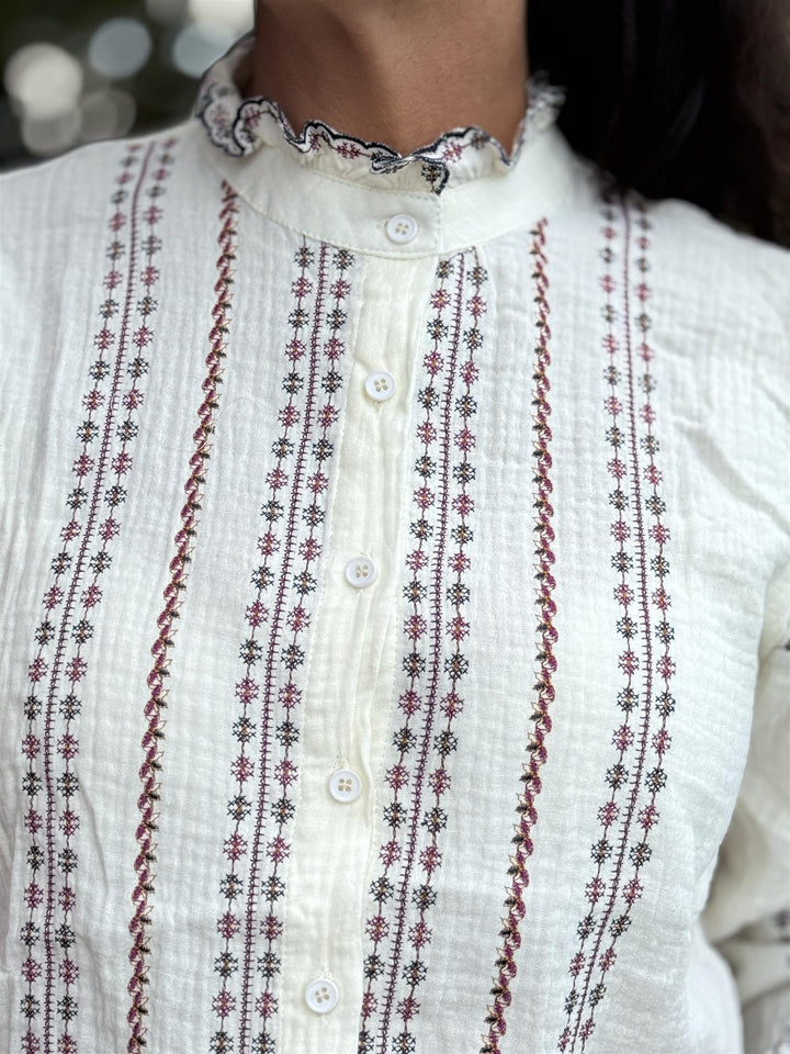 Le Coco - Silje bluse med broderier