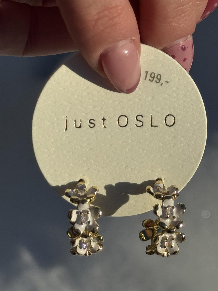 A&C - Nordic Jewellery Design - Blomster øredobber - hvite