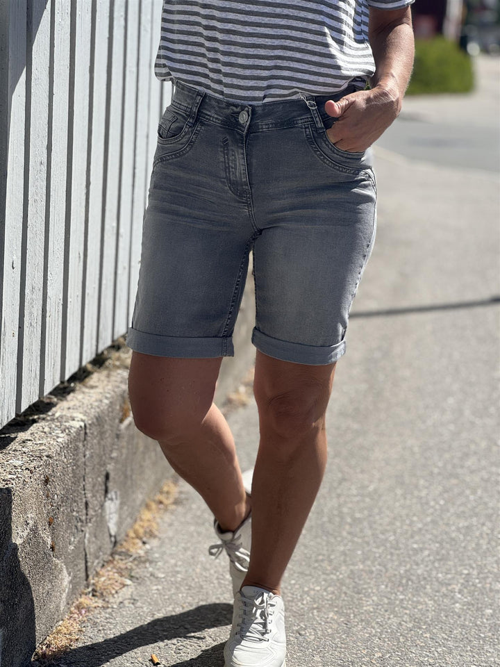 Cecil - Scarlett Shorts