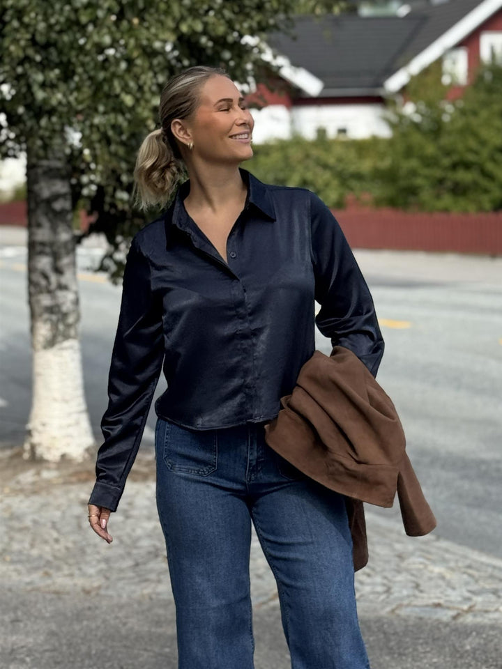 MY ESSENTIAL WARDROBE - EstelleMW Kort Skjorte