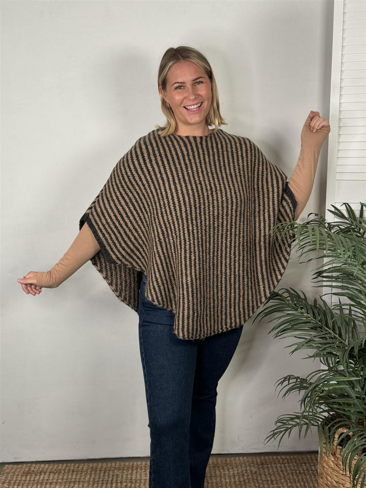 Black color - BCPELLA Stripete poncho