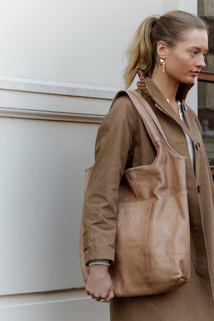 Redesigned - LYRA URBAN Veske - walnut
