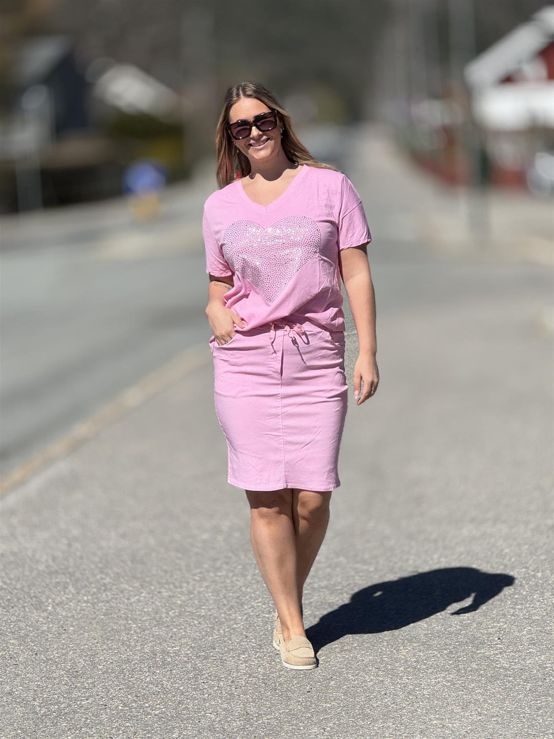 Drøbak Motehus - T-Skjorte med Bling Hjerte - Lys Rosa