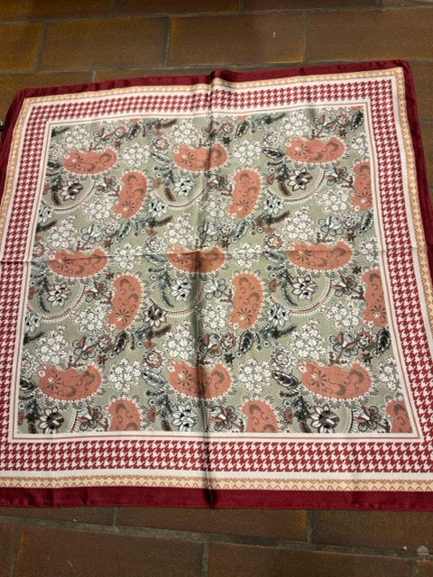NORA Norway - Skjerf/Bandana - flower Burgunder