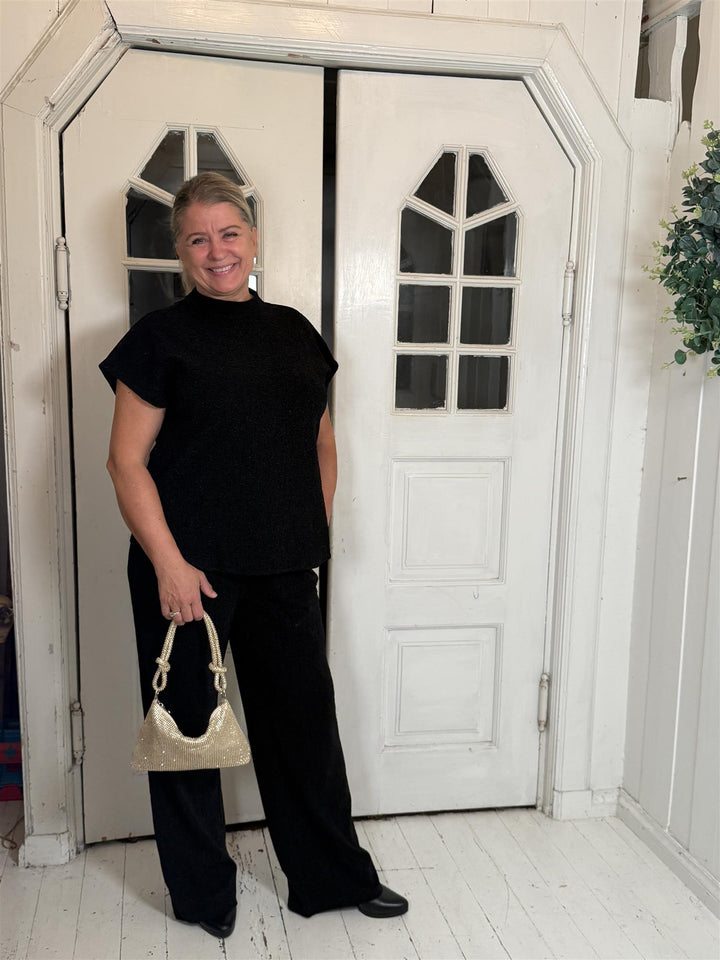 Culture - CUakari Bukser