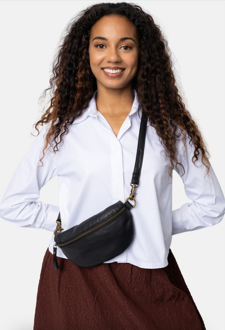 Redesigned - Gisela Bumbag - svart