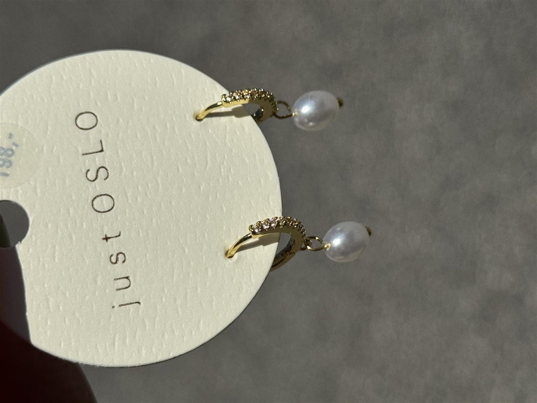 A&C - Nordic Jewellery Design - Hoop pearl gold/crystal øredobber