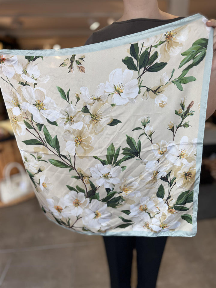 NORA Norway - Bandana skjerf - Spring Blossom white