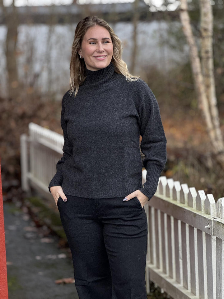 MY ESSENTIAL WARDROBE - MWTRACY Høyhalset genser