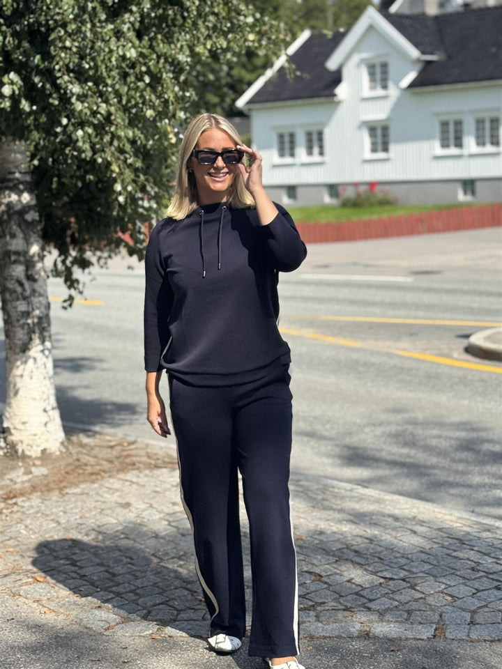 Cecil - Funnel Neck Med Striper