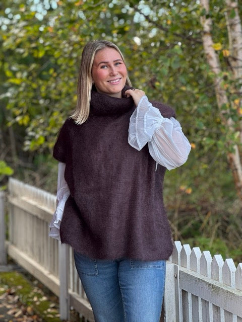Black Colour - BCBJOERK Høyhalset vest - Brun
