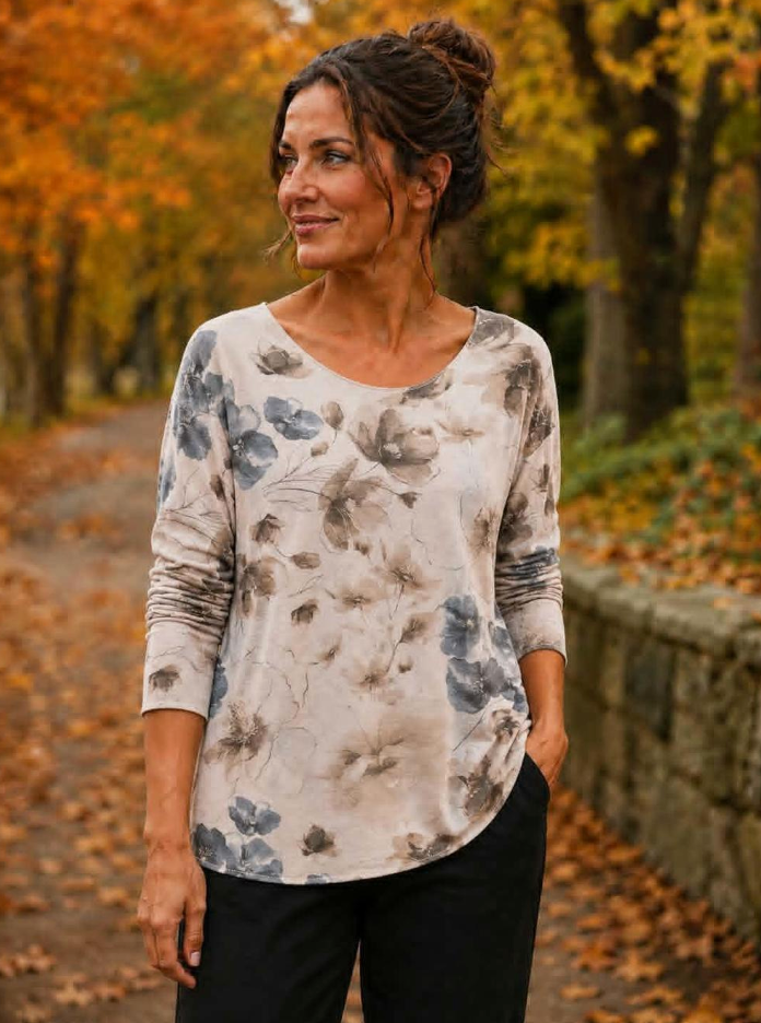 Eurasia - Myk Genser med Blomsterprint – Ull & Angora