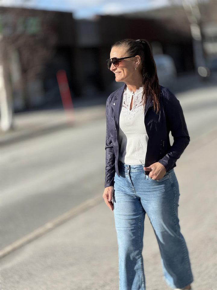In Front - Mapelina Jakke