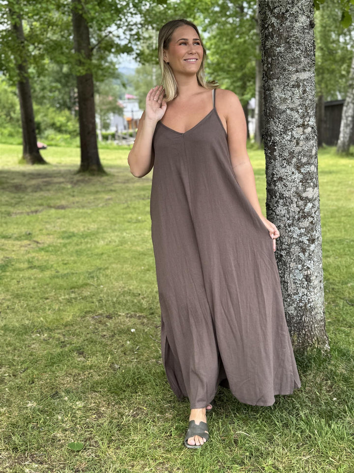 MY ESSENTIAL WARDROBE - DiasMW Nelly stroppe kjole