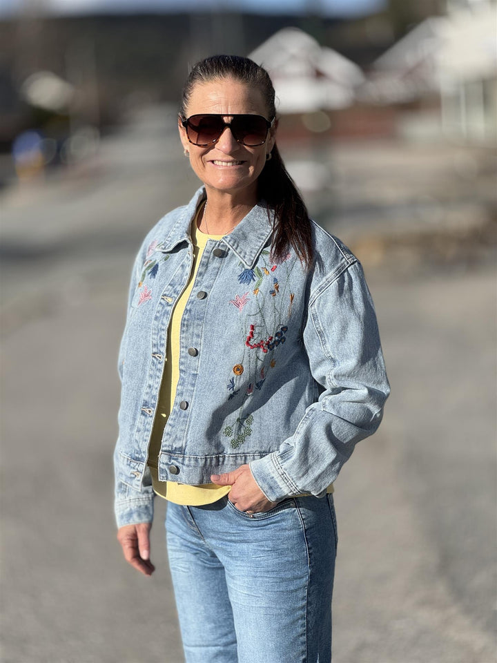 Culture - CUtialia Ancieta Brodert Dongerijakke