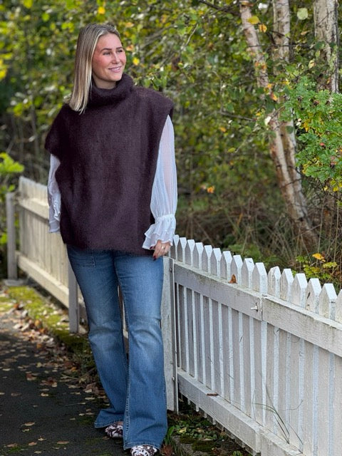 Black Colour - BCBJOERK Høyhalset vest - Brun