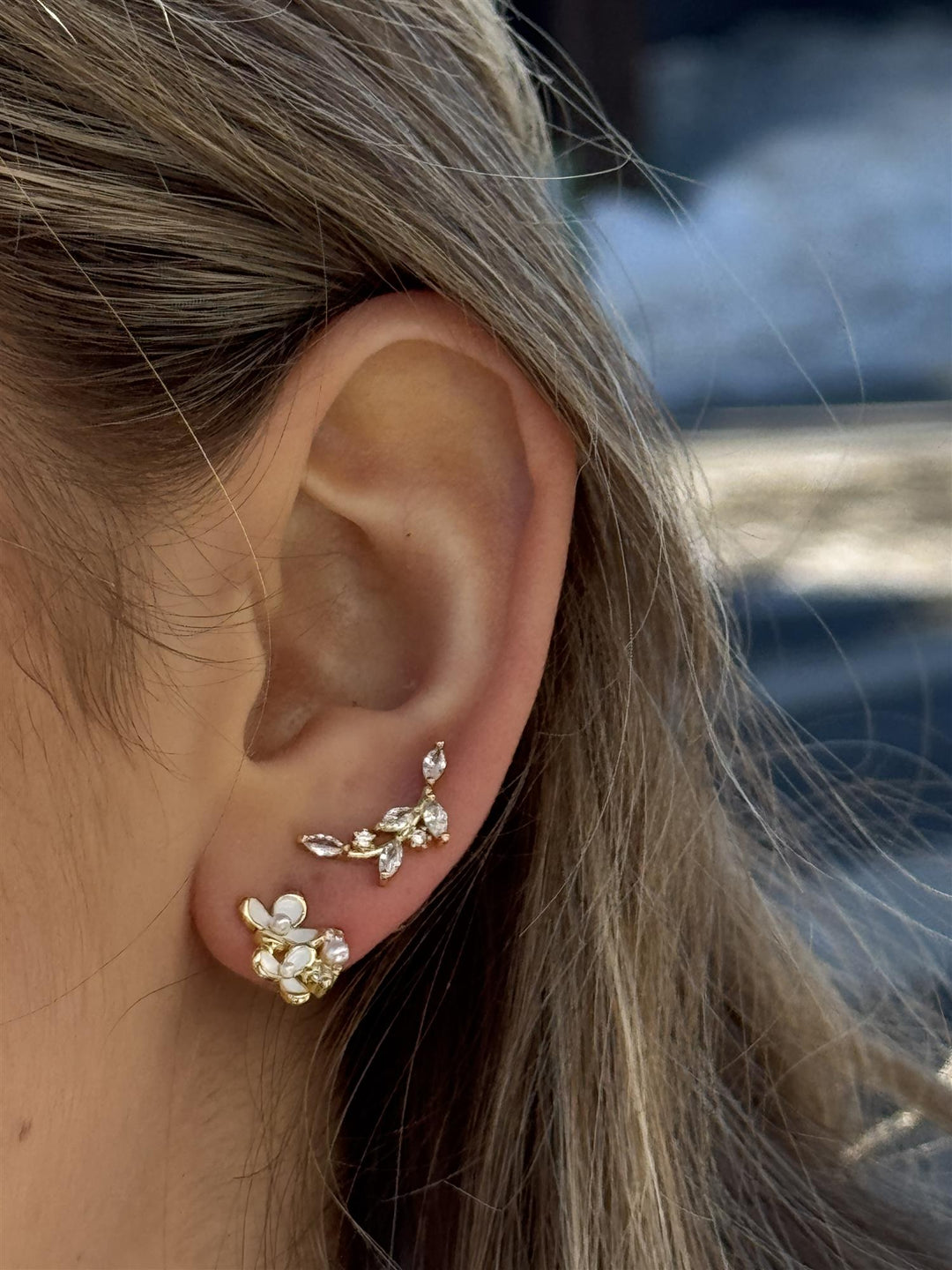 A&C - Nordic Jewellery Design - Øredobber - Blomster - Hvite