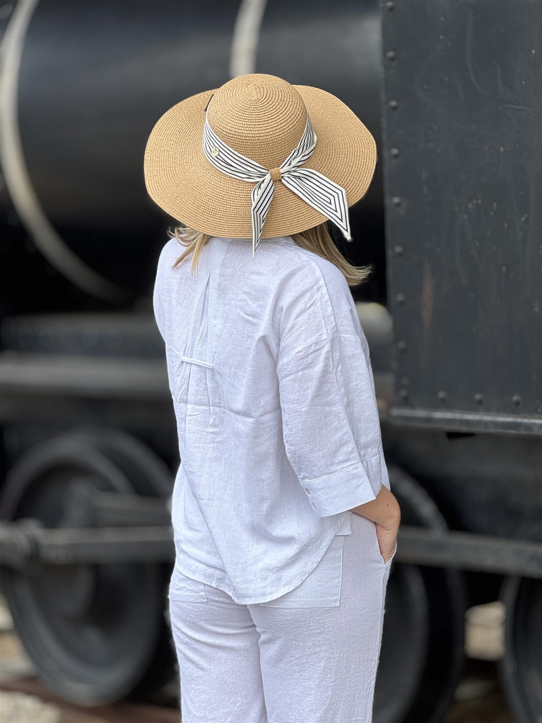 Norway Design Studio - Solhatt med Skjerf