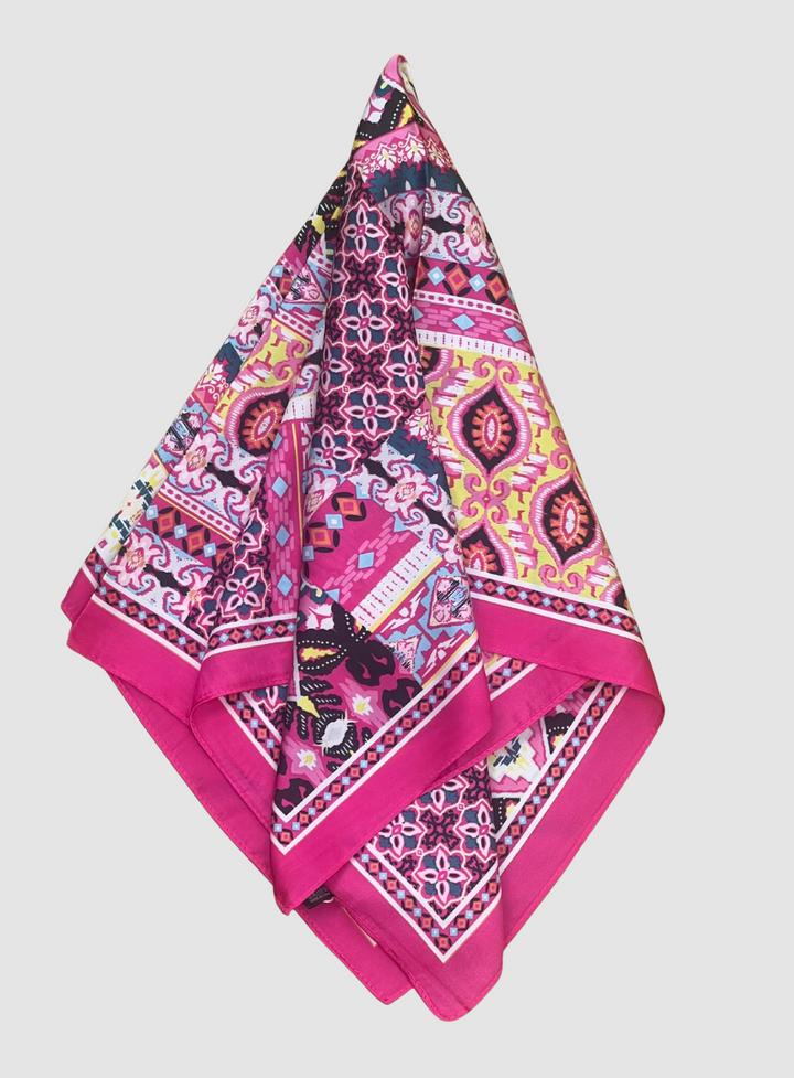 NORA Norway - BANDANA Skjerf SQUARE - HOTPINK