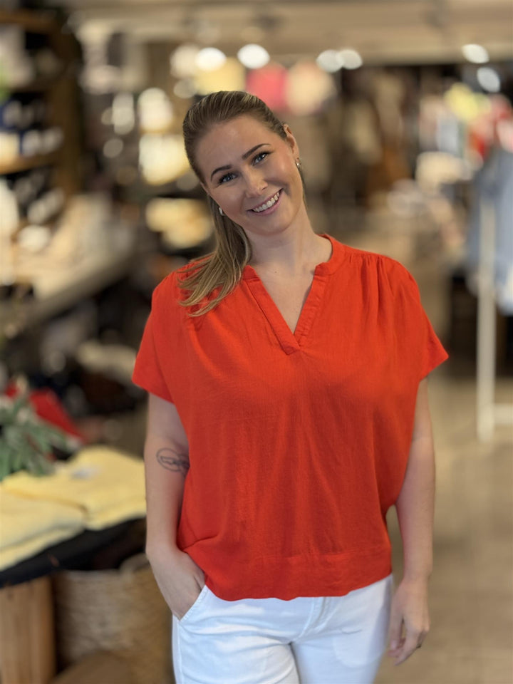 Kaffe Clothing - KAMILIA SL Bluse - Poppy Red