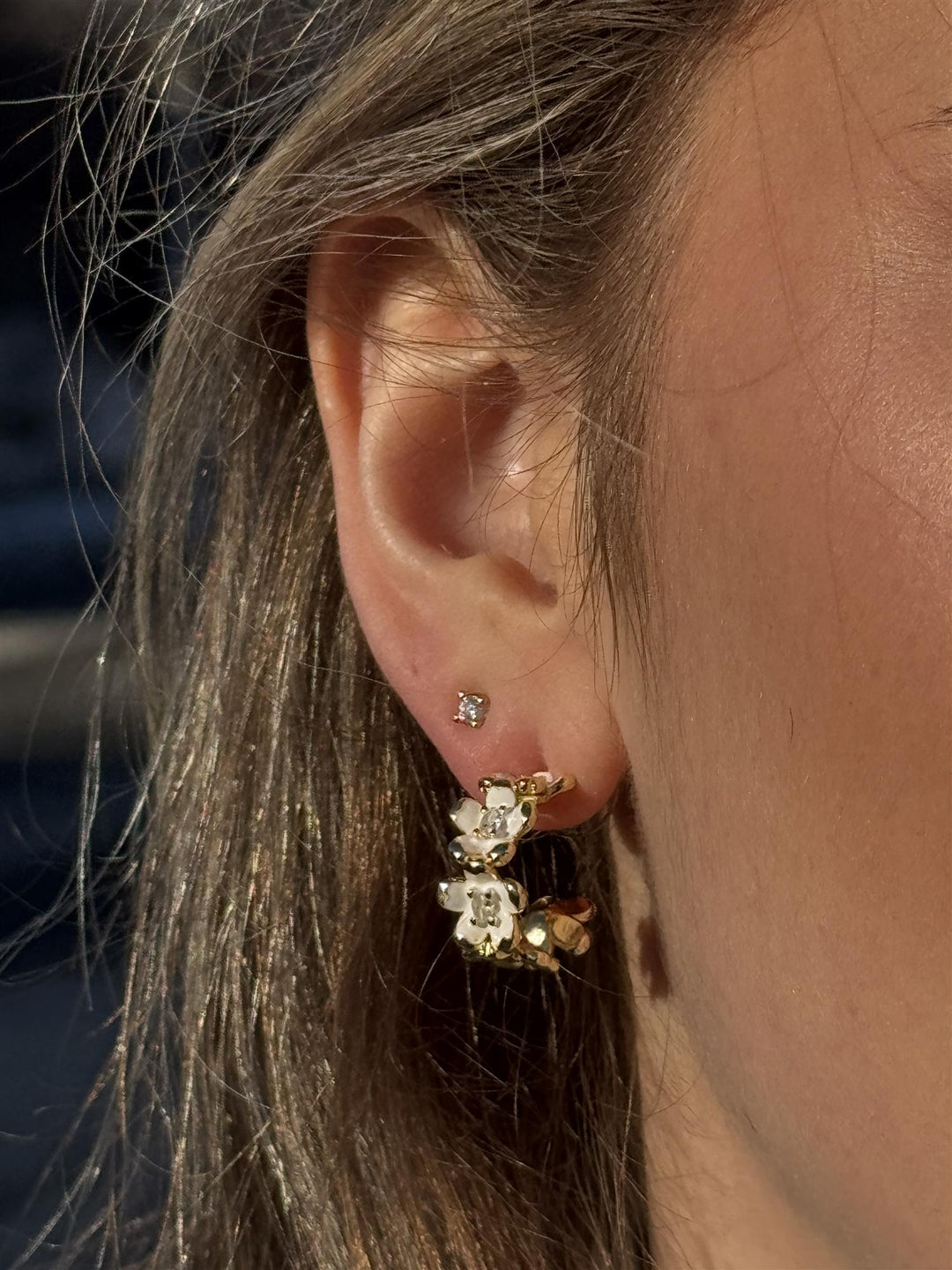 A&C - Nordic Jewellery Design - Blomster øredobber - hvite