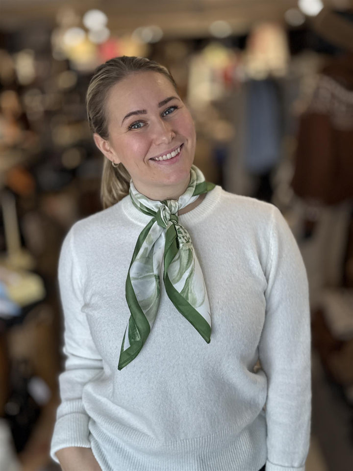 NORA Norway - Bandana skjerf - leaf green